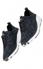 Everon Knit Speckled Black/White Sneaker Légère en Tricot pour Femmes Antidérapante de Infinity Footwear par Cherokee