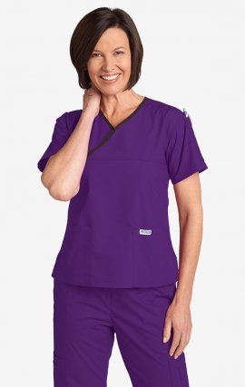 Criss Cross Scrub Top par MOBB - Eggplant/Black (EG-BL)