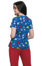 384PR koi Basics Leslie Top - Holiday Dino