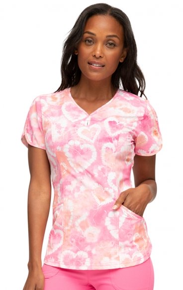 *VENTE FINALE HS643 HeartSoul Prints - Top imprimé à col en V - Loving Tie Dye *VENTE FINALE HS643 HeartSoul Prints - Top imprimé à col en V - Loving Tie Dye