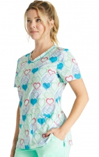 CK678 Cherokee Rounded V-Neck 3 Pocket Print Top - Retro Romance