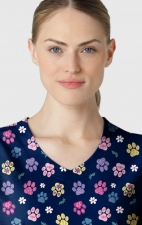 6147 WINK 2 Pocket V-Neck Print Top - Springtime Stroll Navy