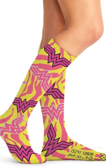 Tooniforms Print Support Graduated Compression Socks - Wonderfully Wild Tooniforms Print Support Graduated Compression Socks - Wonderfully Wild