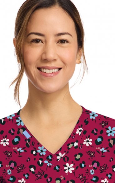 CK856 V-Neck 2 Pocket Print Top by Cherokee - Wild Ditsy CK856 V-Neck 2 Pocket Print Top by Cherokee - Wild Ditsy