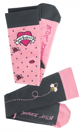 BA179 koi Betsey Johnson Chaussettes de Compression 2-Paires - Bumble Love