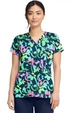 MC8564 Med Couture 2 Pocket V-Neck Print Top - Dizzy Daisy