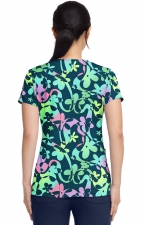 MC8564 Med Couture 2 Pocket V-Neck Print Top - Dizzy Daisy