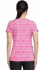 MC8564 Med Couture 2 Pocket V-Neck Print Top - In the Loop