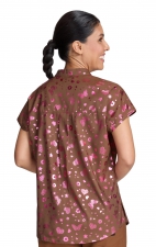 1141PR koi Basics Ari Split Neck Foil Print Top - Iridescent Light Bright Walnut