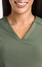 2501 Embrace Zoe Banded V-Neck 4 Pocket Top by Maevn